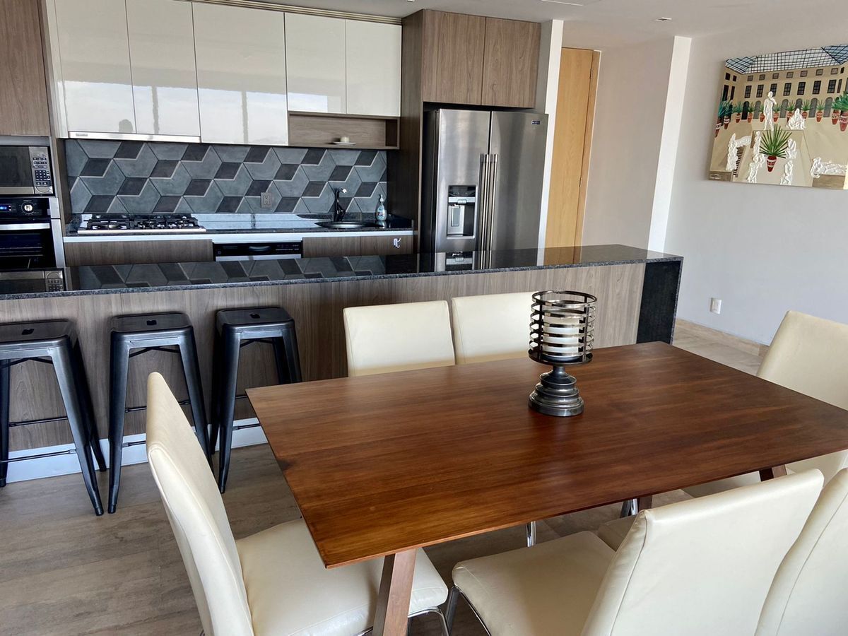 7 de 28: COMEDOR / COCINA