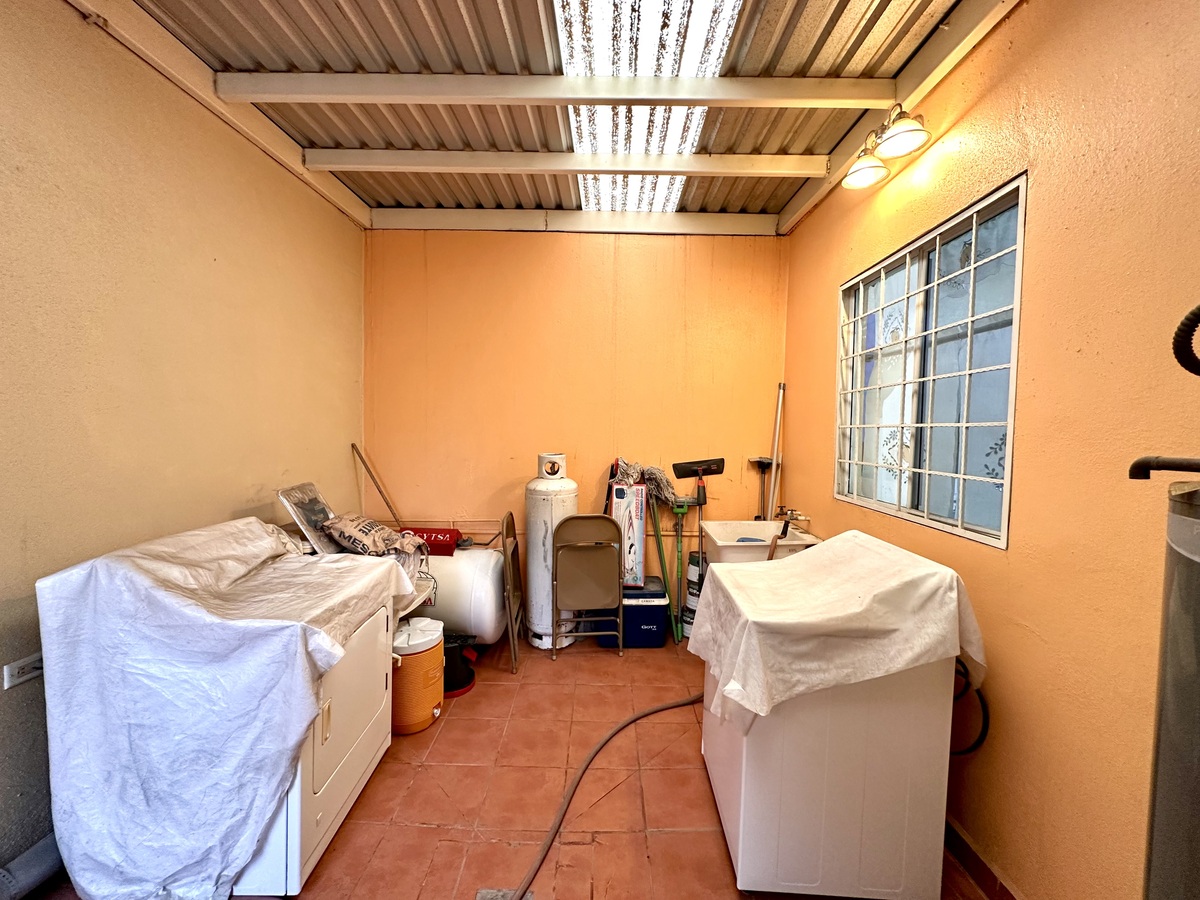 8 de 28: Cuarto de lavar