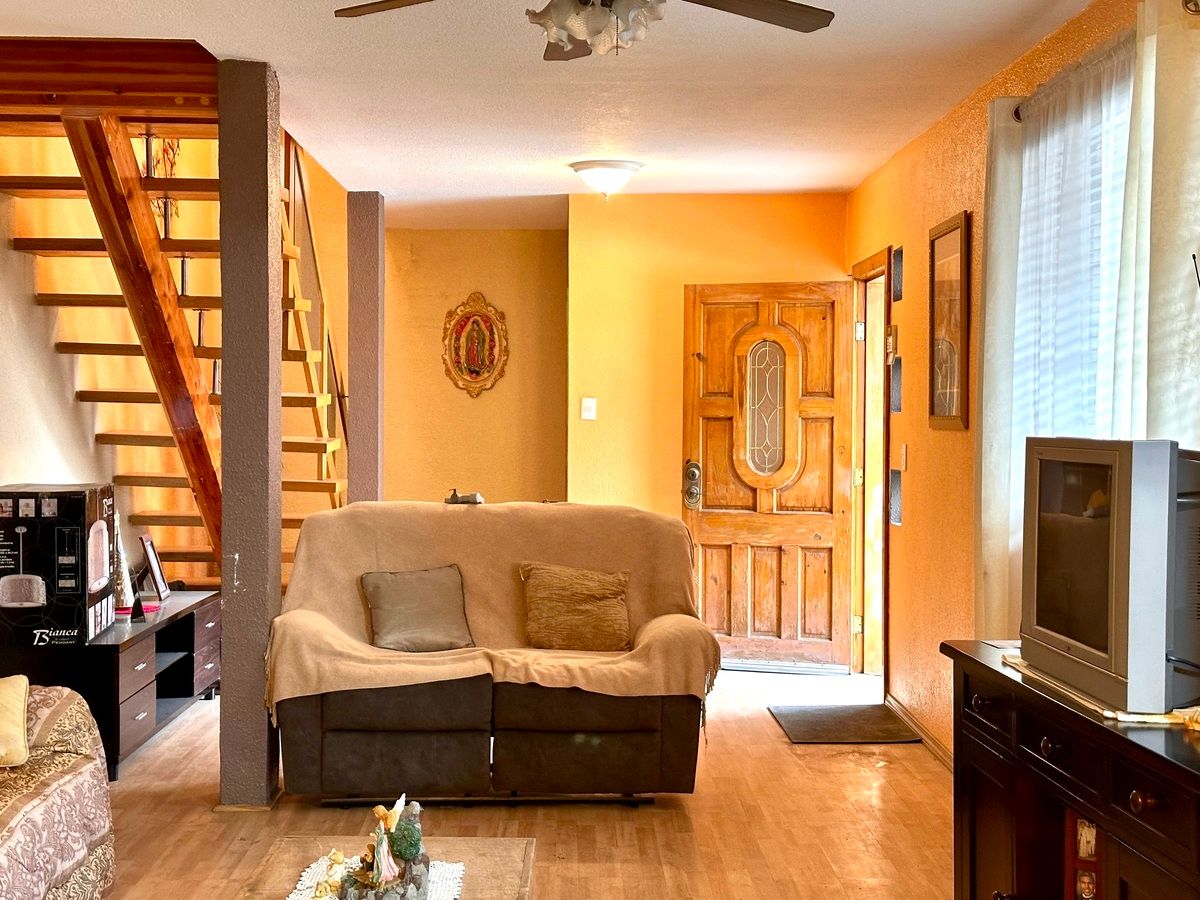 11 de 28: Sala / recibidor