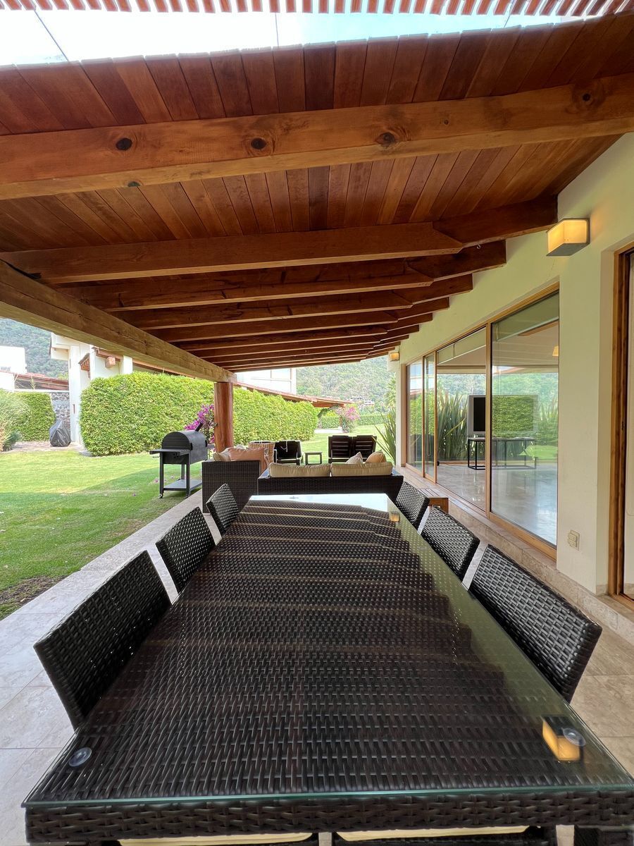 2 de 19: Comedor exterior