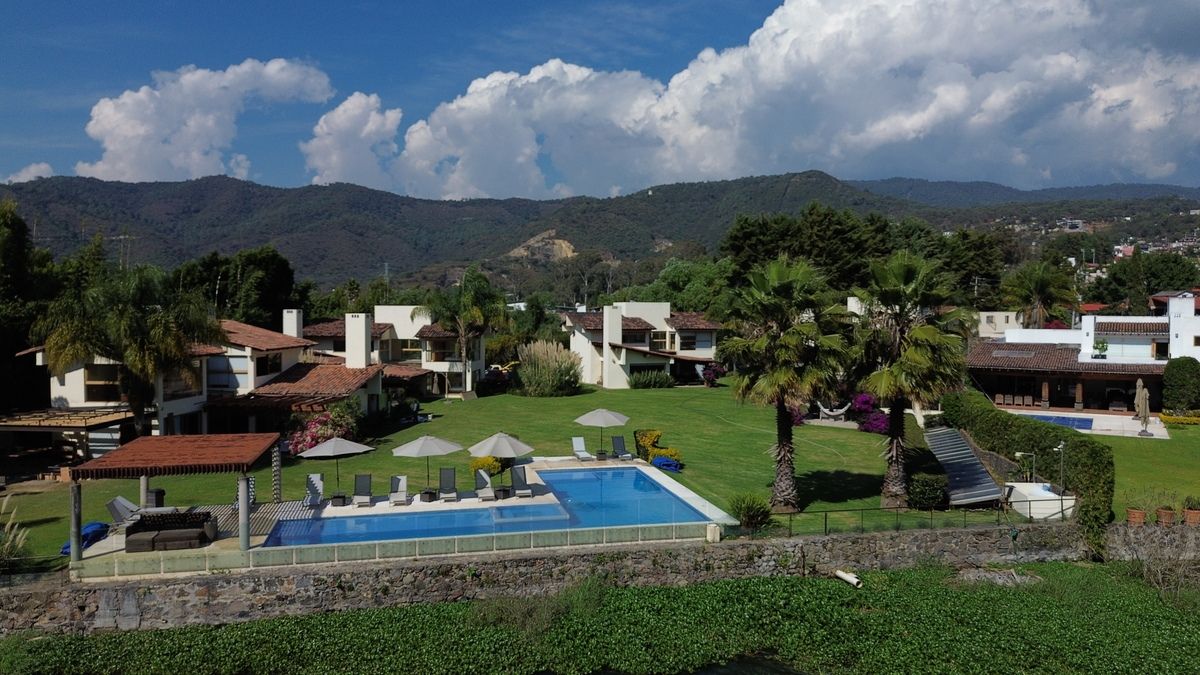 24 de 25: Alberca común