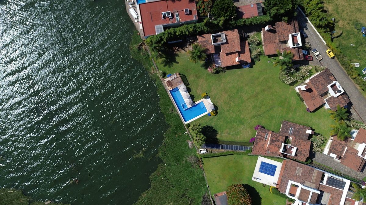 17 de 21: Vista al lago