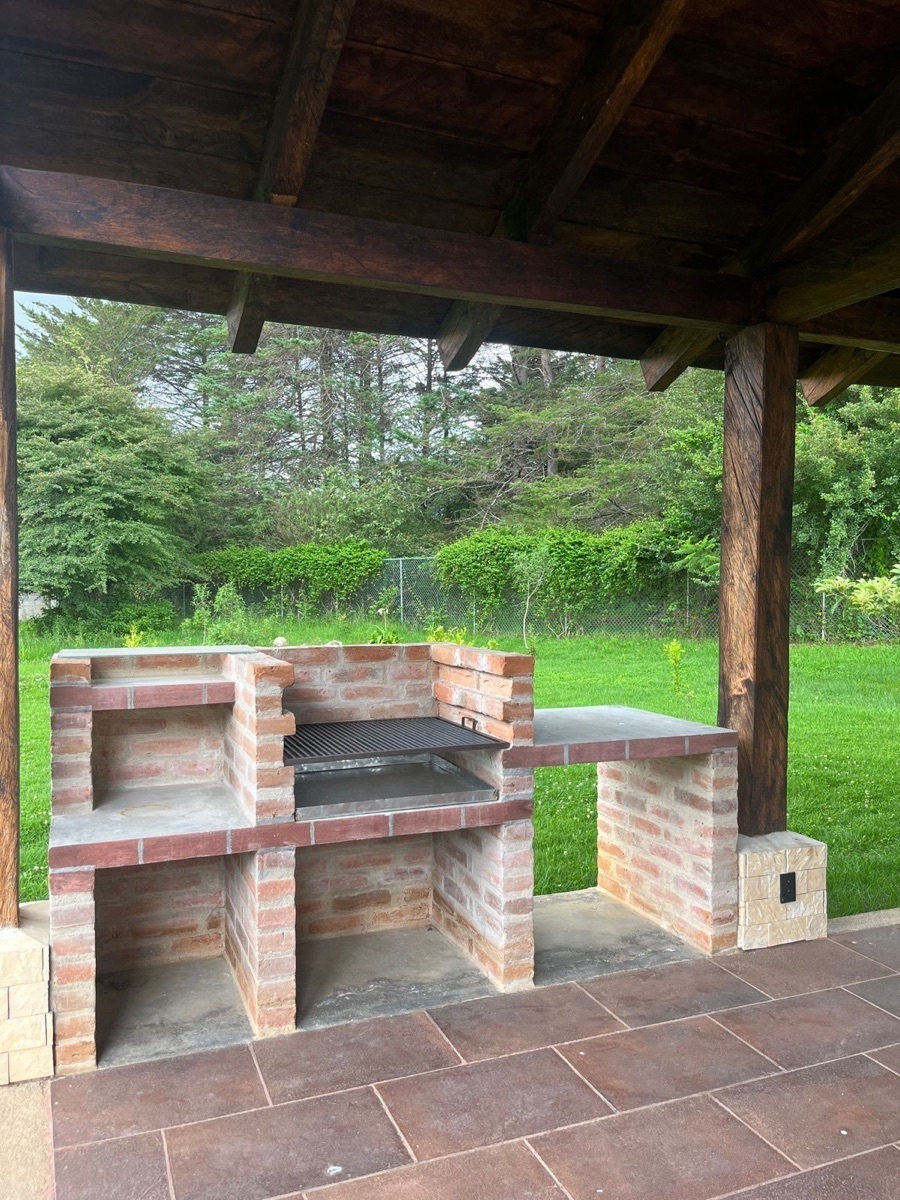 3 de 18: Asador en área común
