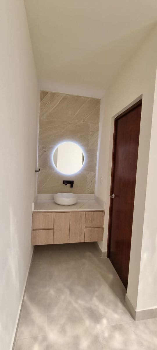 21 de 28: Baño Planta Alta