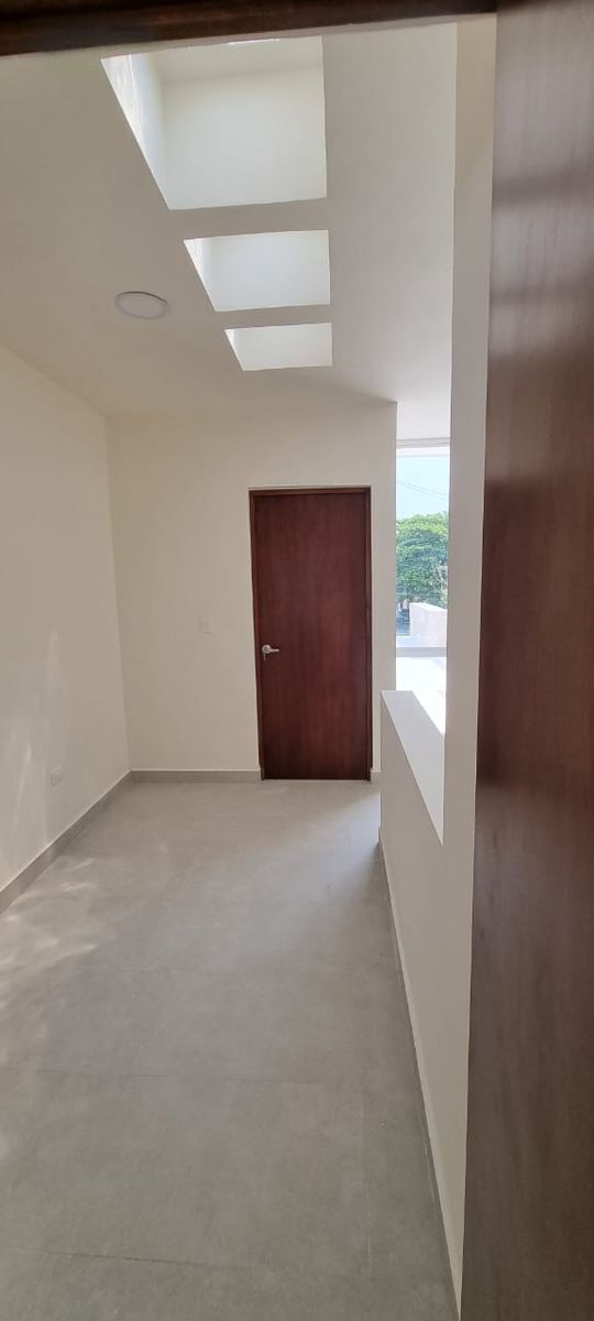 23 de 28: Vestíbulo Recamaras Segunda Planta.