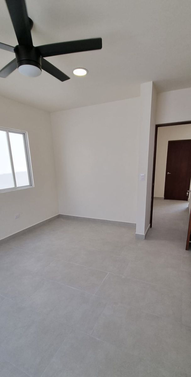 24 de 28: Recamara Secundaria Planta Alta