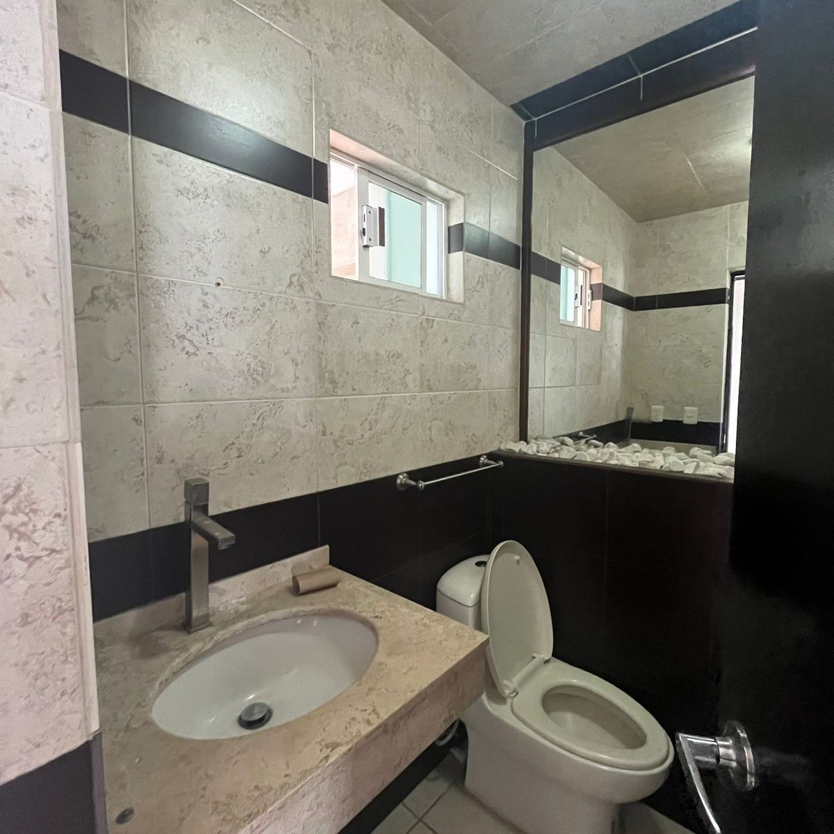 House in Gated Community in Urbano Bonanza, Metepec, photo 4 of 17