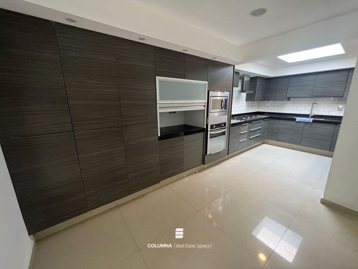 Casa en coto en venta, foto 1 de 22