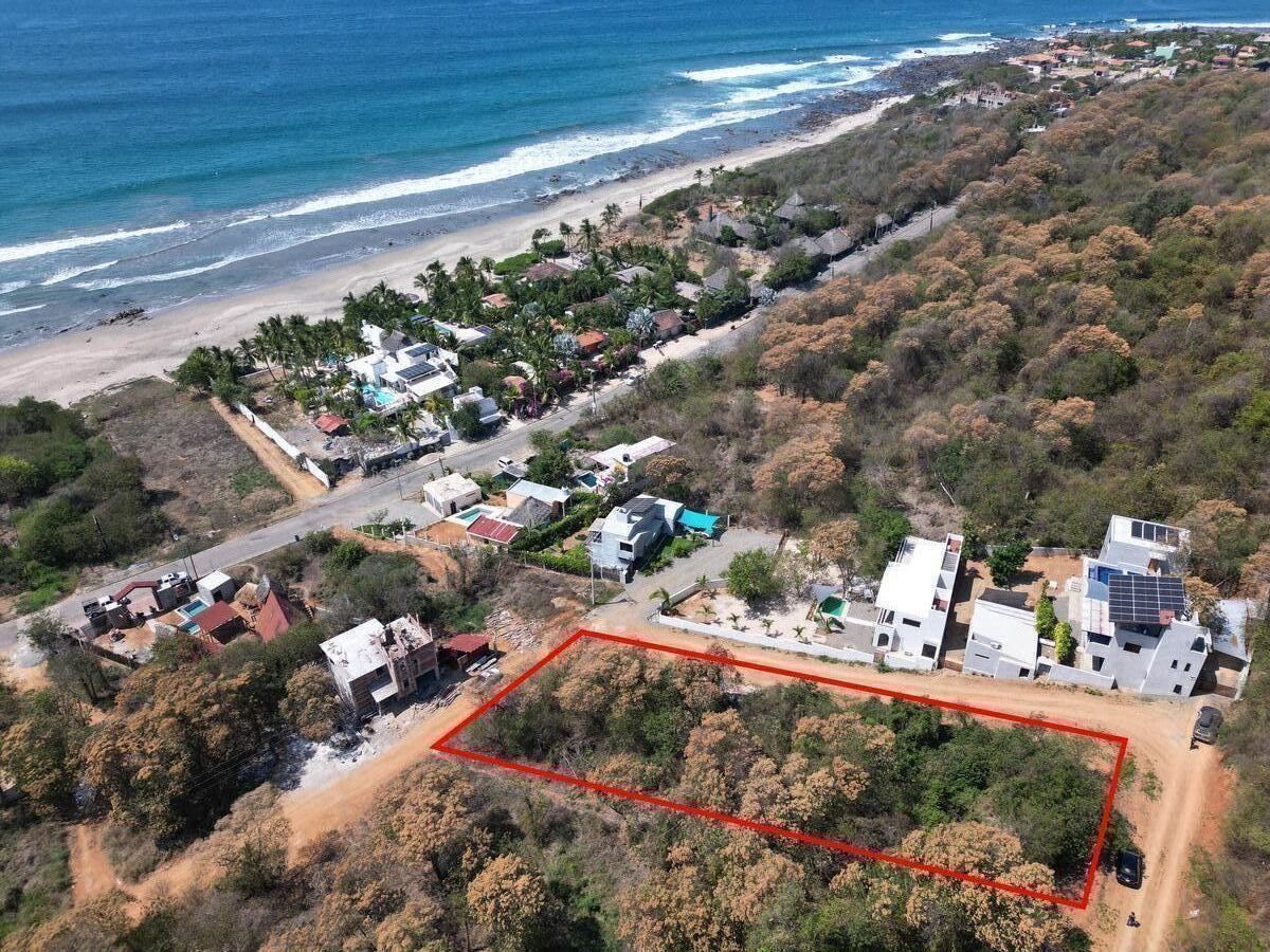 Terreno en Playa Troncones Guerrero.