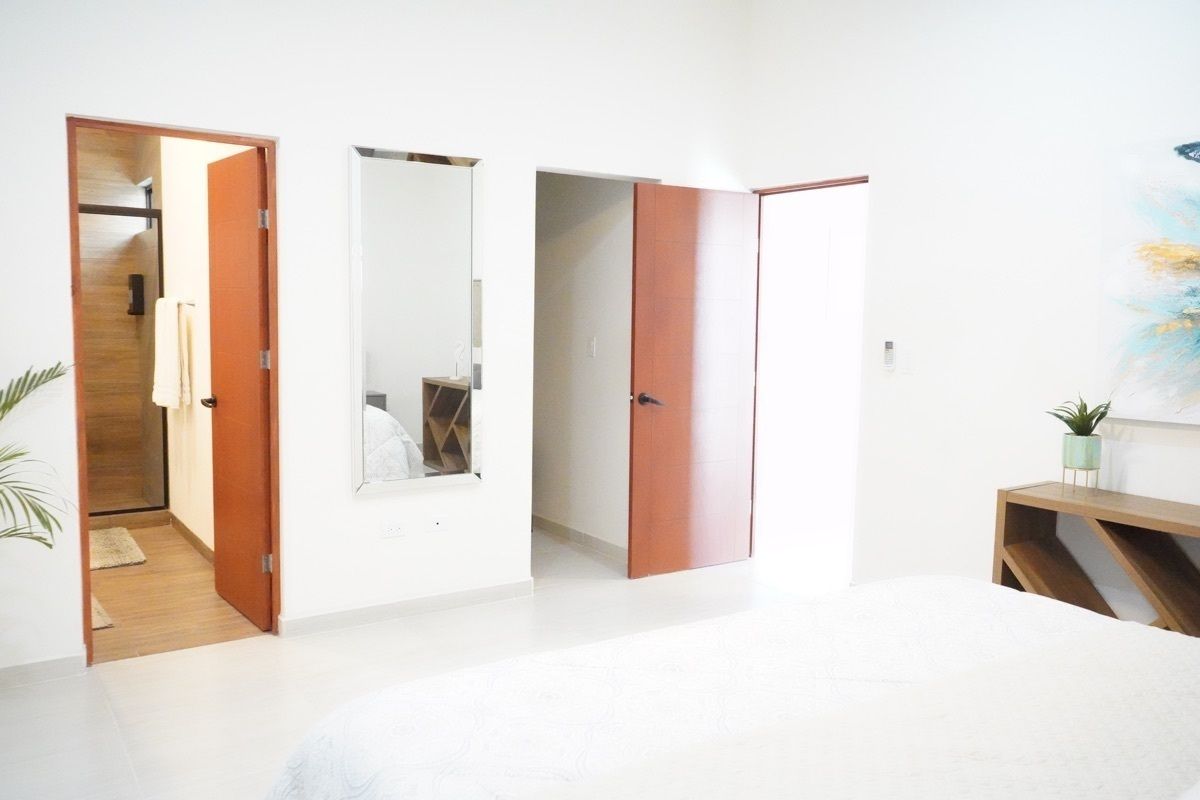 6 de 15: Baño y walking closet