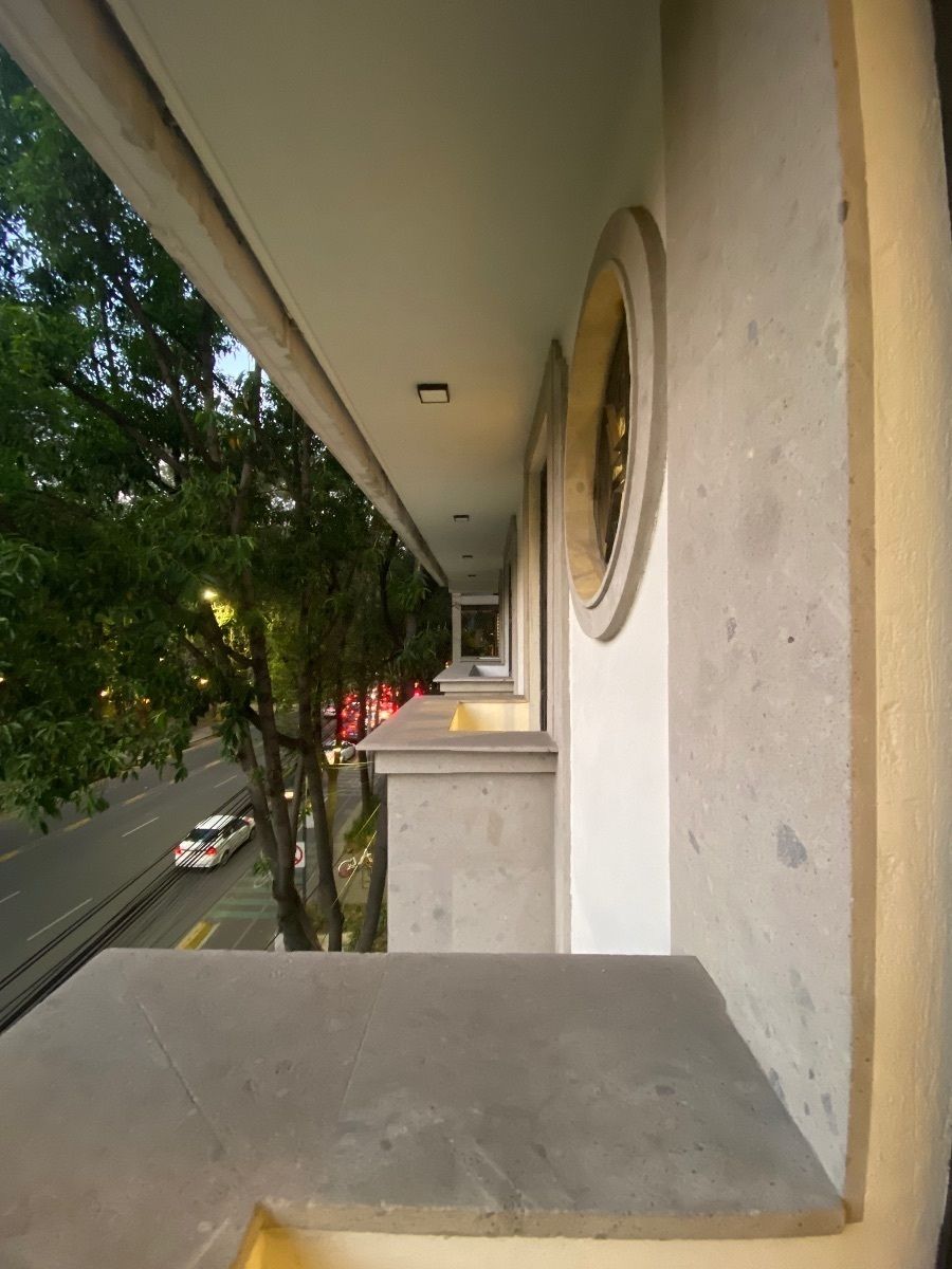 8 de 37: Vista 2 balcón