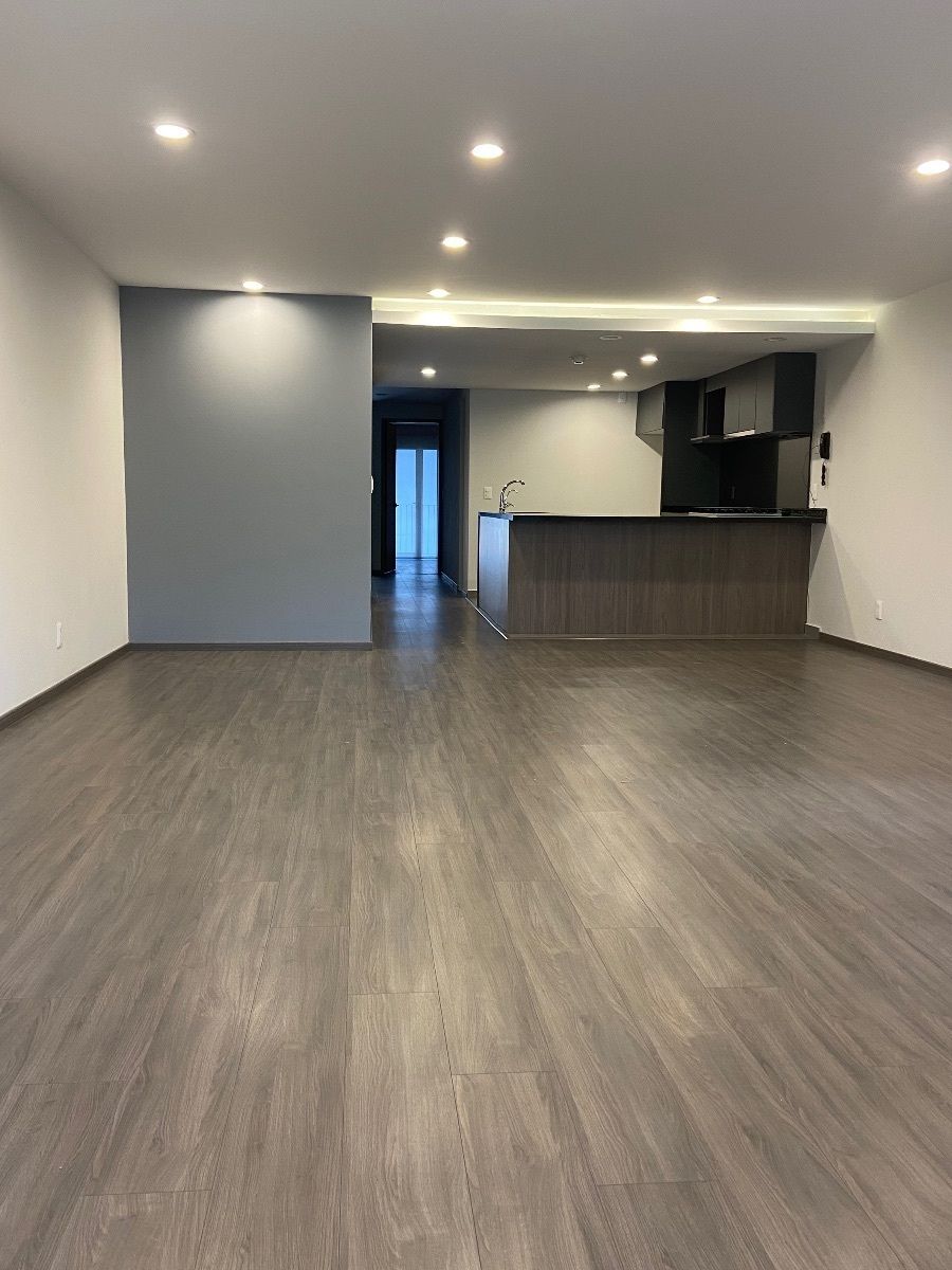 12 de 37: Amplia estancia.
Cocina con barra.