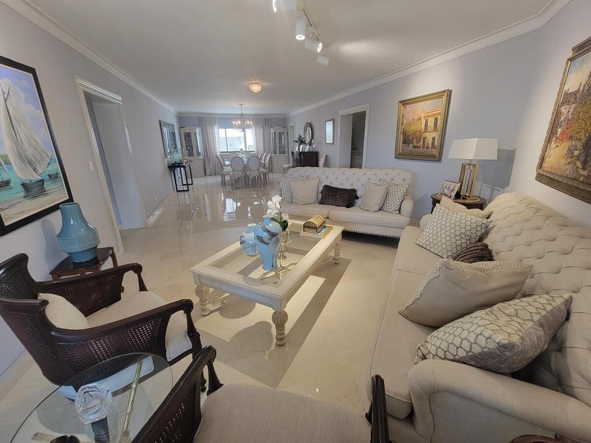 Penthouse en La Esperilla cerca del parque Iberoamericano, foto 1 de 19