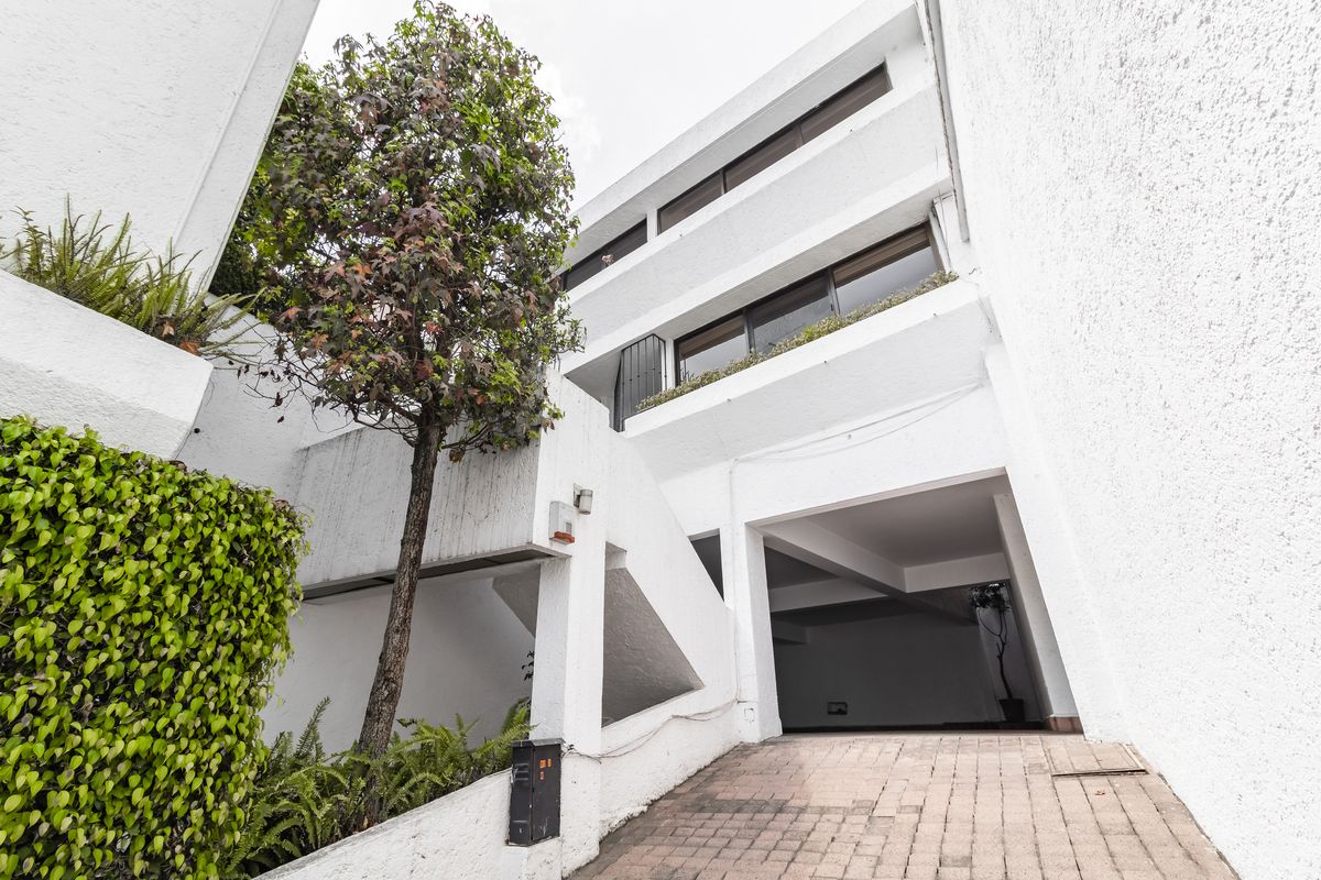 Casa en Condominio en Venta en BOSQUES DE LAS LOMAS