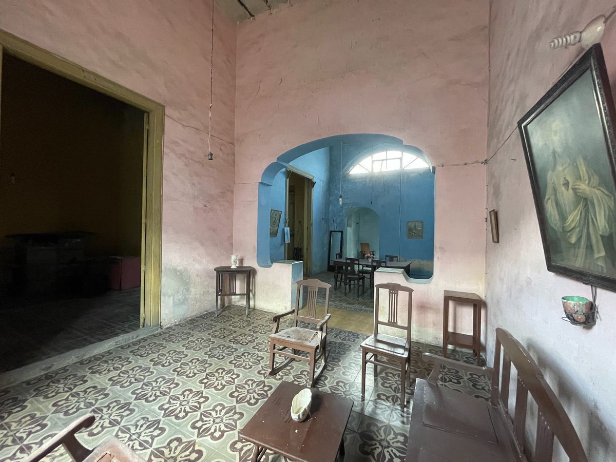 2 de 18: Entrada principal. Sección 1