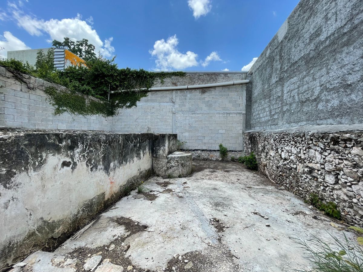 13 de 18: Patio lado A vista al fondo