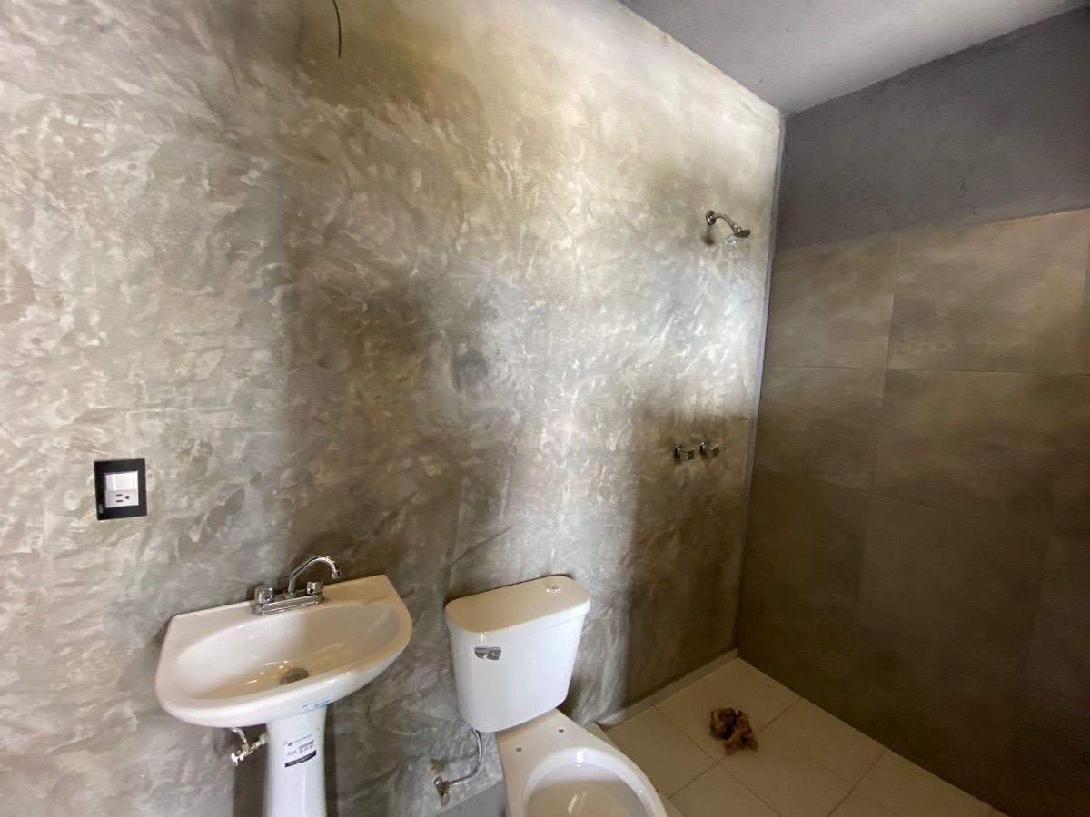 17 de 18: Baño completo