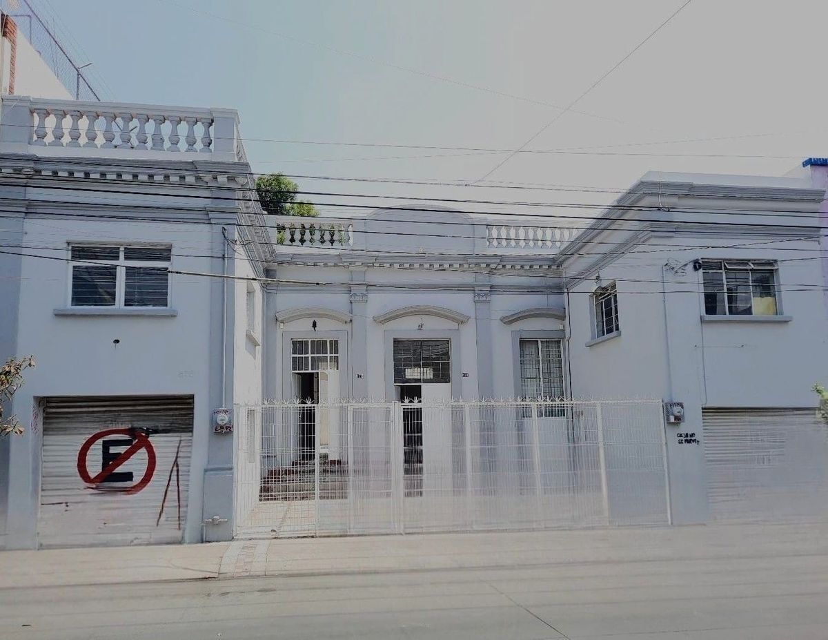 CONJUNTO DE 2 CASAS EN COLONIA AMERICANA, foto 1 de 41