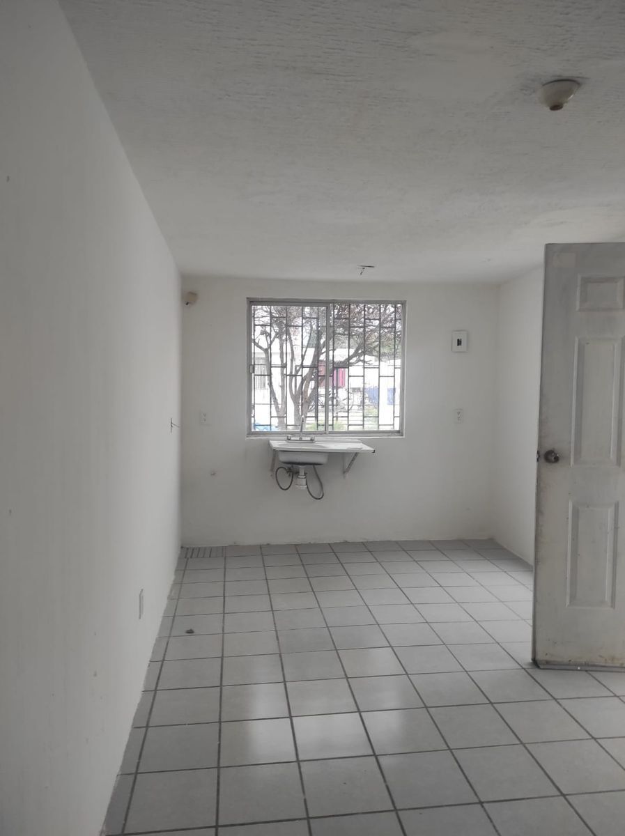2 de 6: ESPACIO SALA-COMEDOR-COCINA