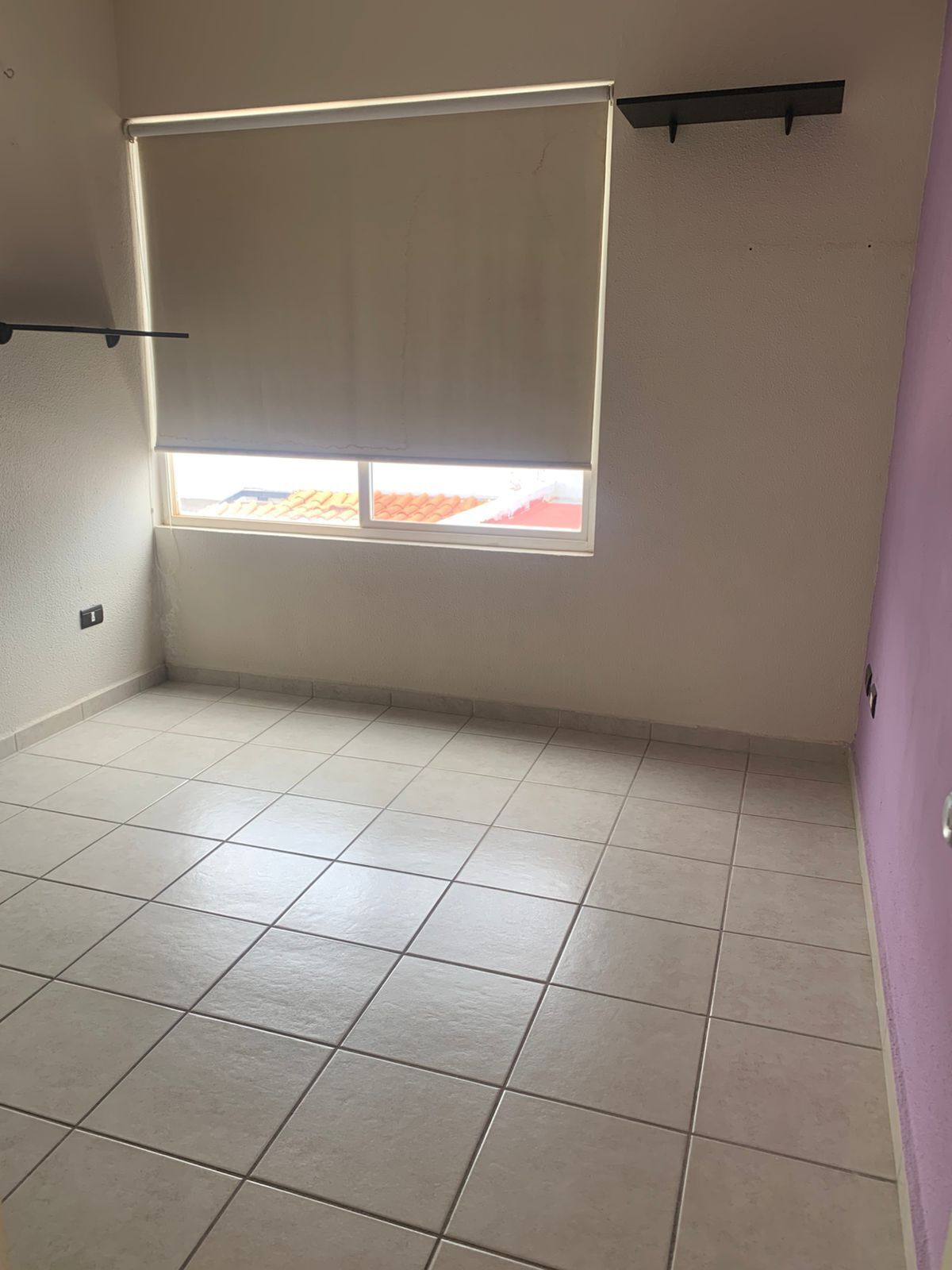 7 de 9: Habitación con aire acondicionado