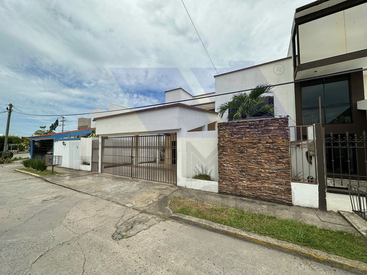2 de 39: Fachada
