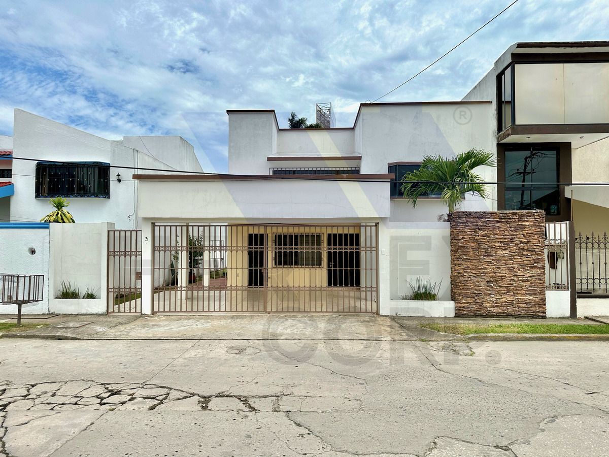 1 de 39: Fachada