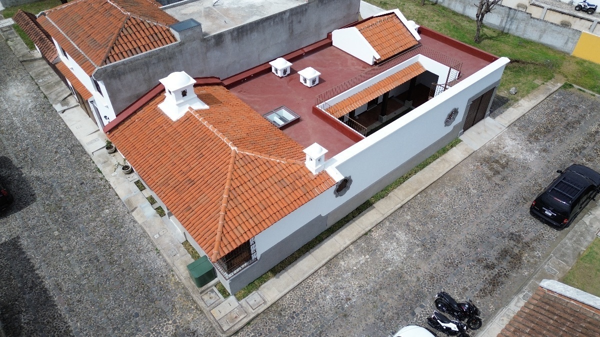 2 de 27: Vista aérea techos y terraza