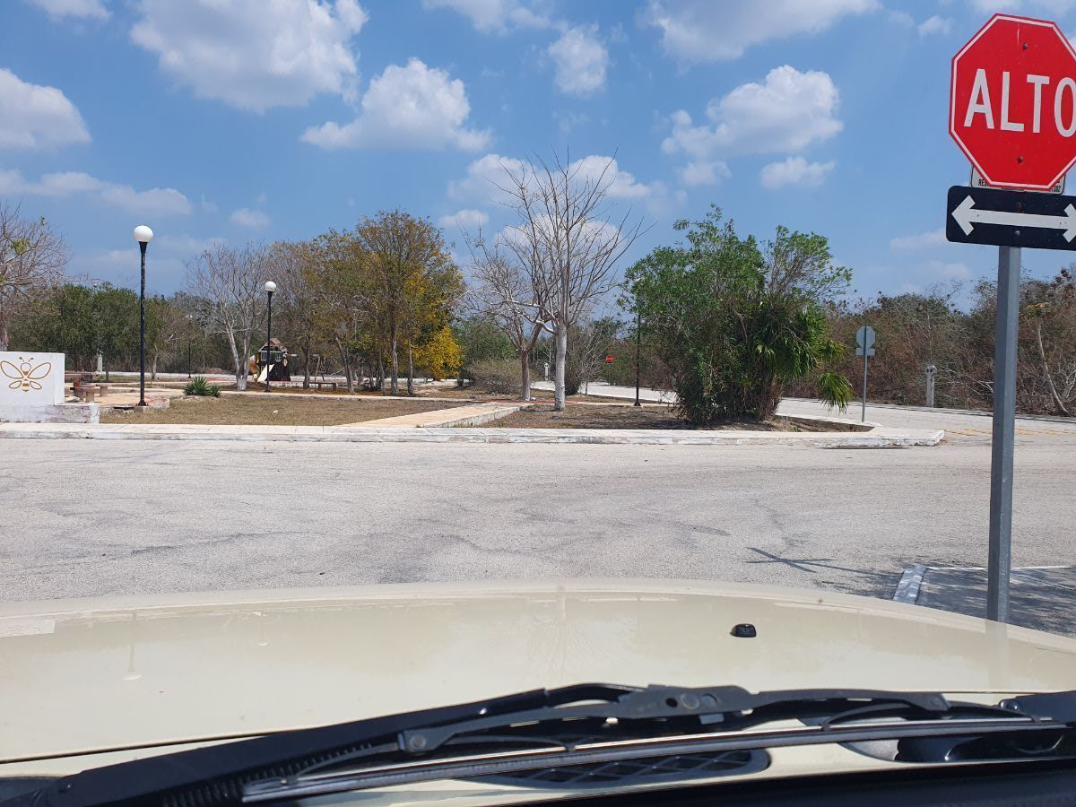 FRENTE A LA GLORIETA, CON AMENIDADES Terreno en venta en Mérida - foto 3