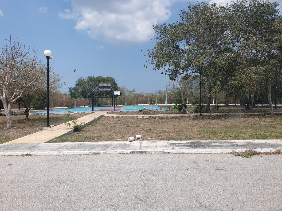 FRENTE A LA GLORIETA, CON AMENIDADES Terreno en venta en Mérida - foto 5