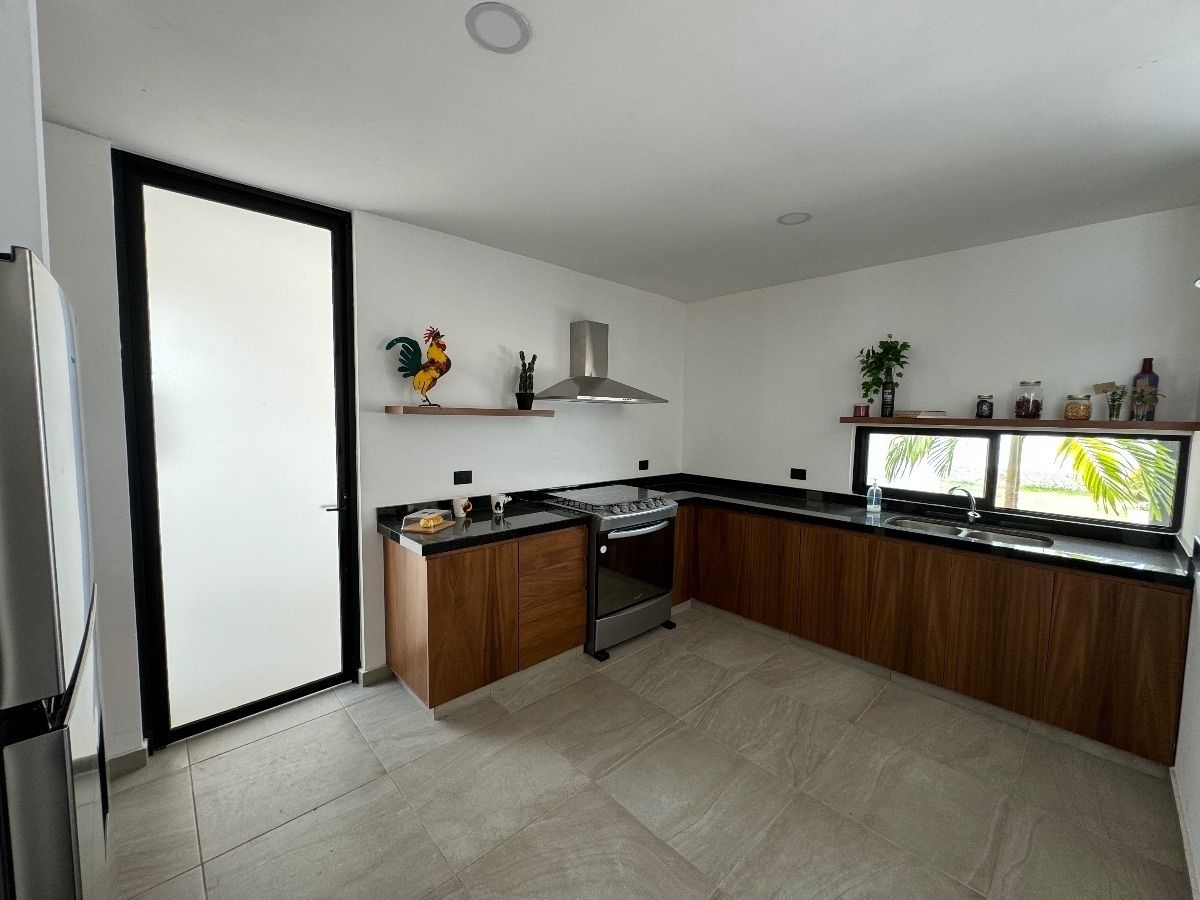 Bella casa en venta en Privada Conkal