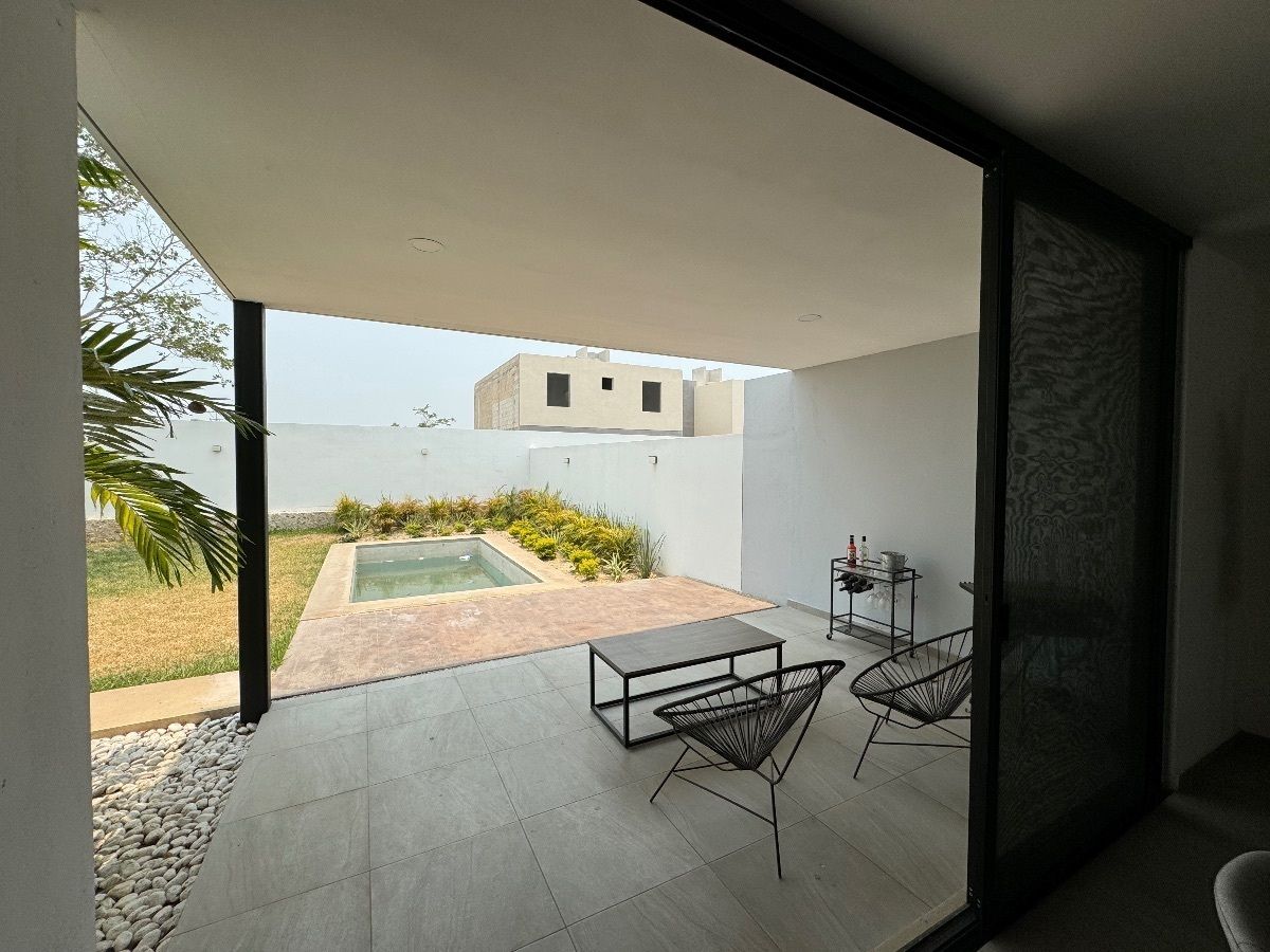 Bella casa en venta en Privada Conkal