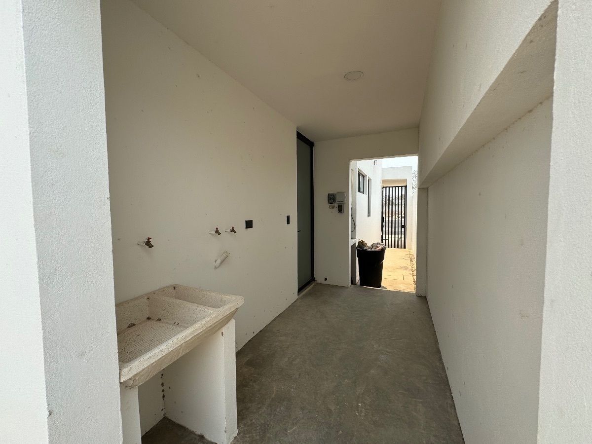 Bella casa en venta en Privada Conkal