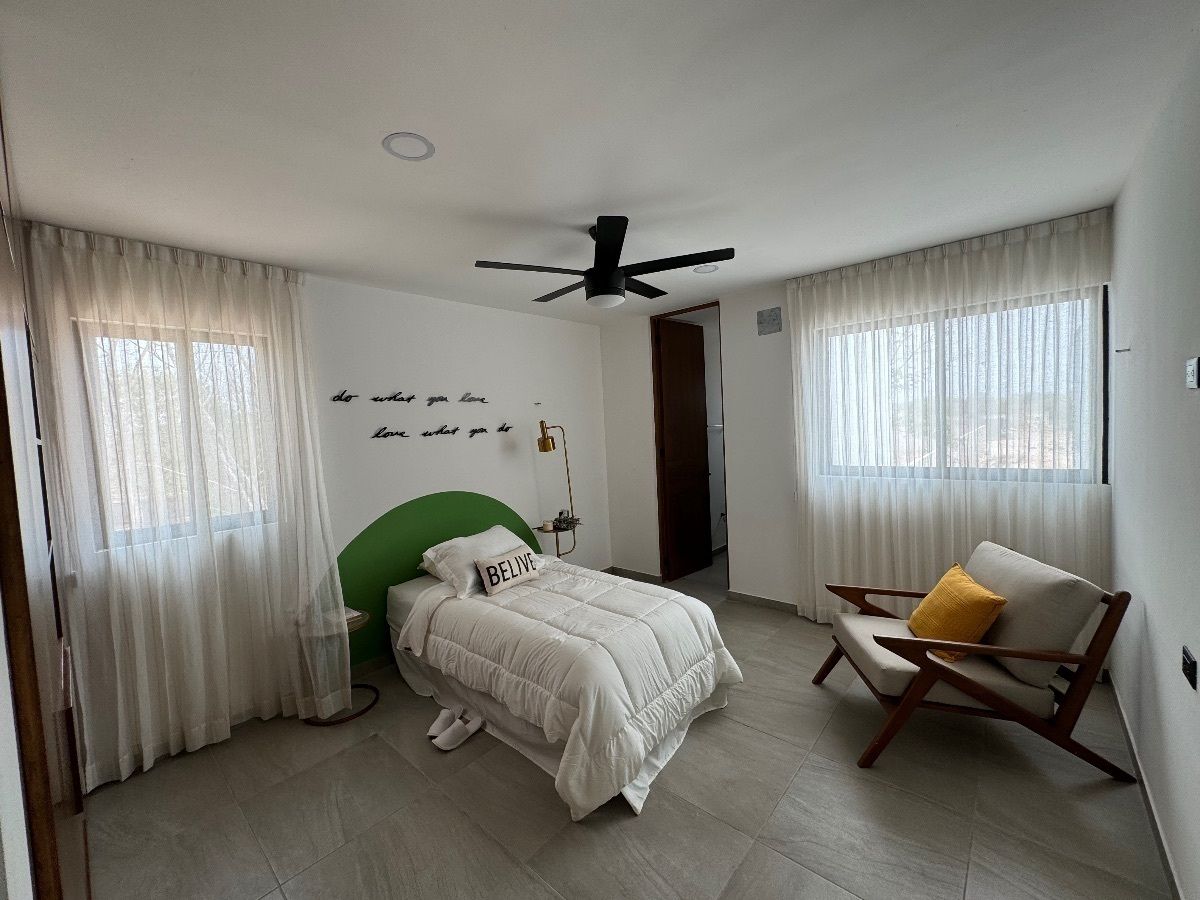 Bella casa en venta en Privada Conkal