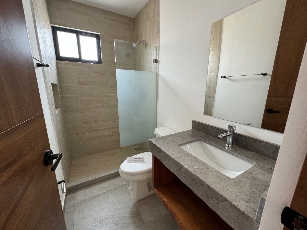 Bella casa en venta en Privada Conkal