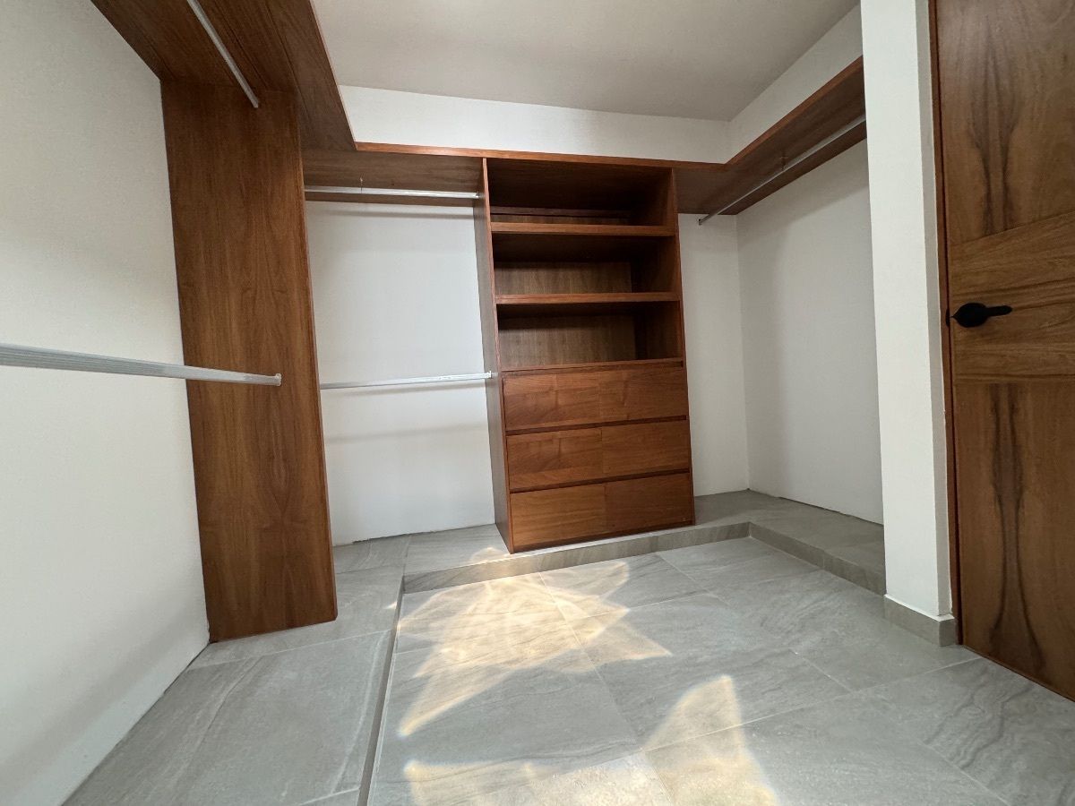 Bella casa en venta en Privada Conkal