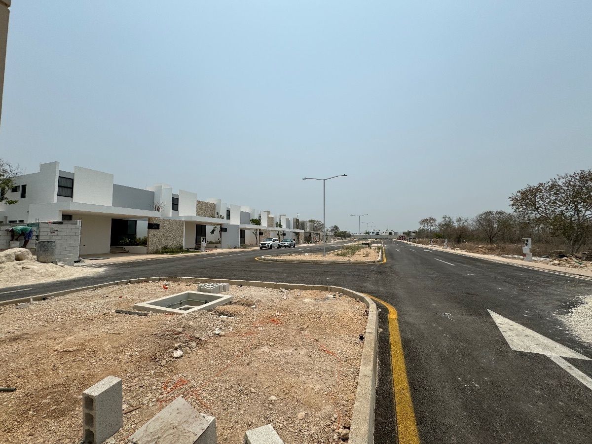 Bella casa en venta en Privada Conkal