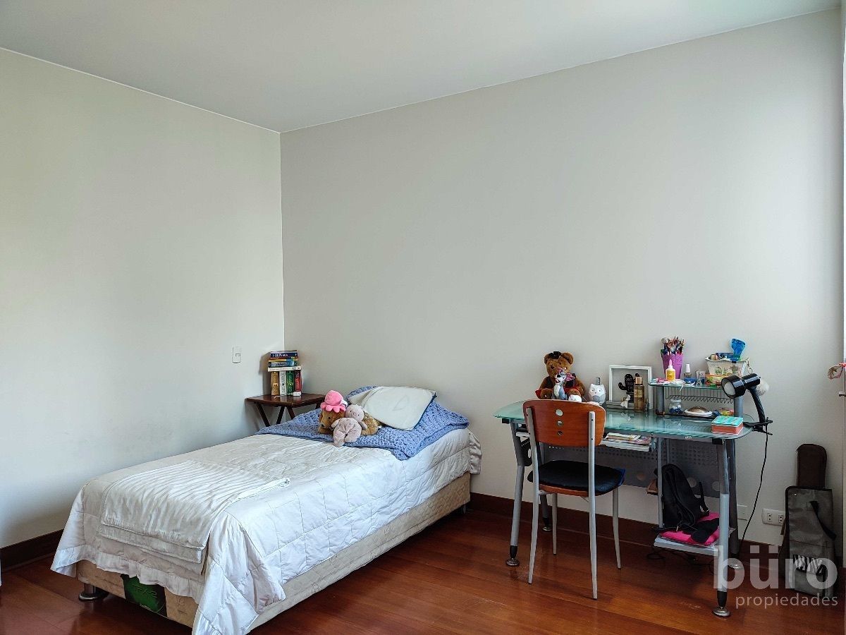 11 de 17: 3er dormitorio secundario con vista al parque Mora