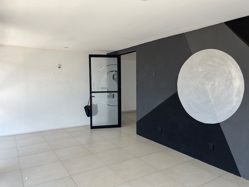 5 of 20: Estancia (Sala de juntas)