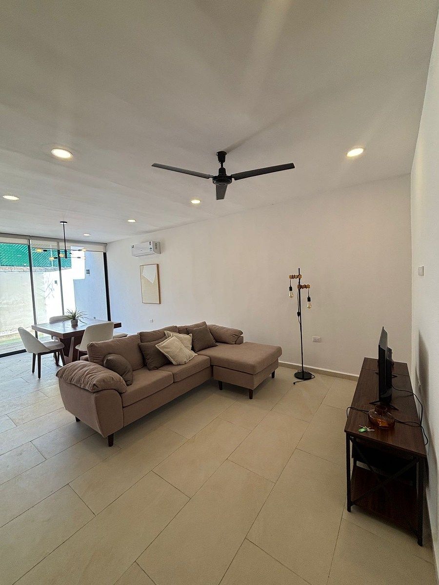 3 de 28: Sala y Comedor