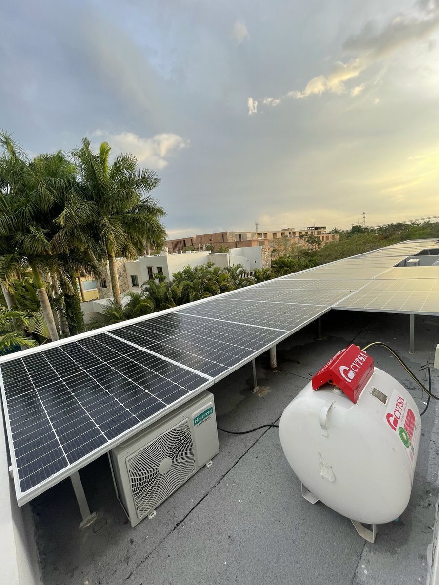 3 of 36: Páneles Solares