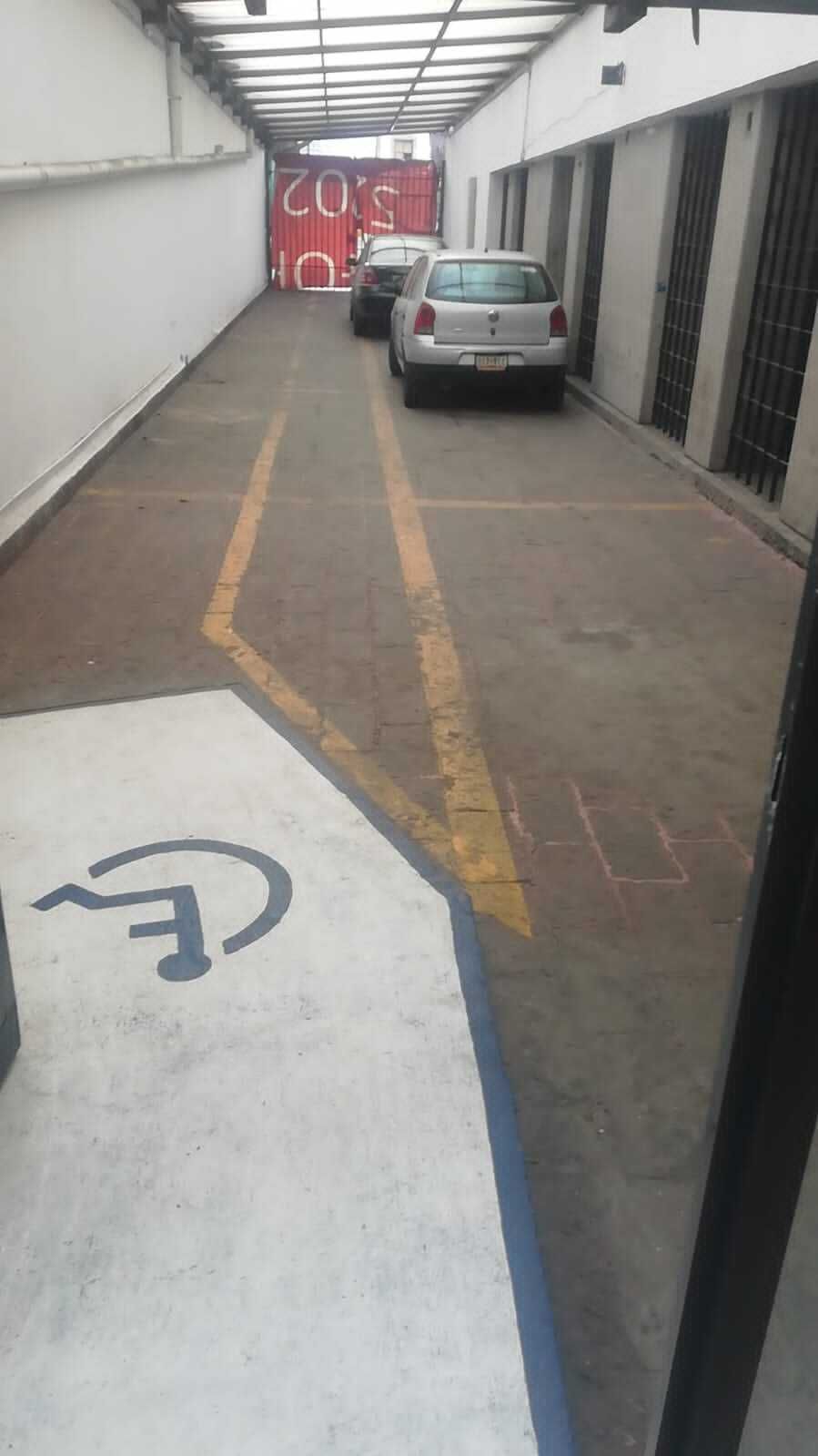 3 de 8