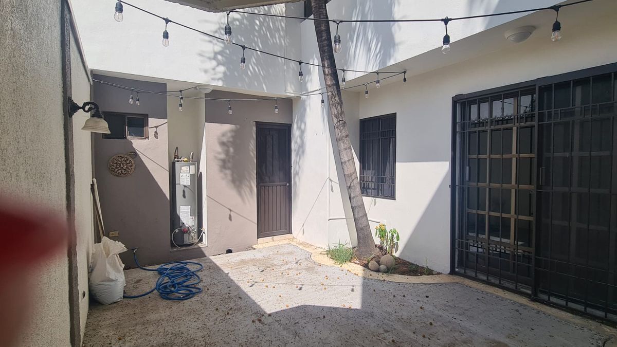 jardín trasero