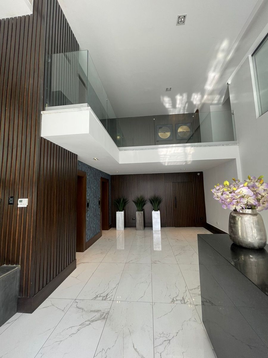 16 de 25: Lobby