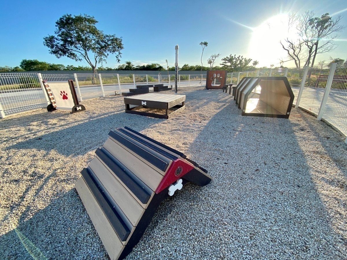 36 of 38: Área para Mascotas