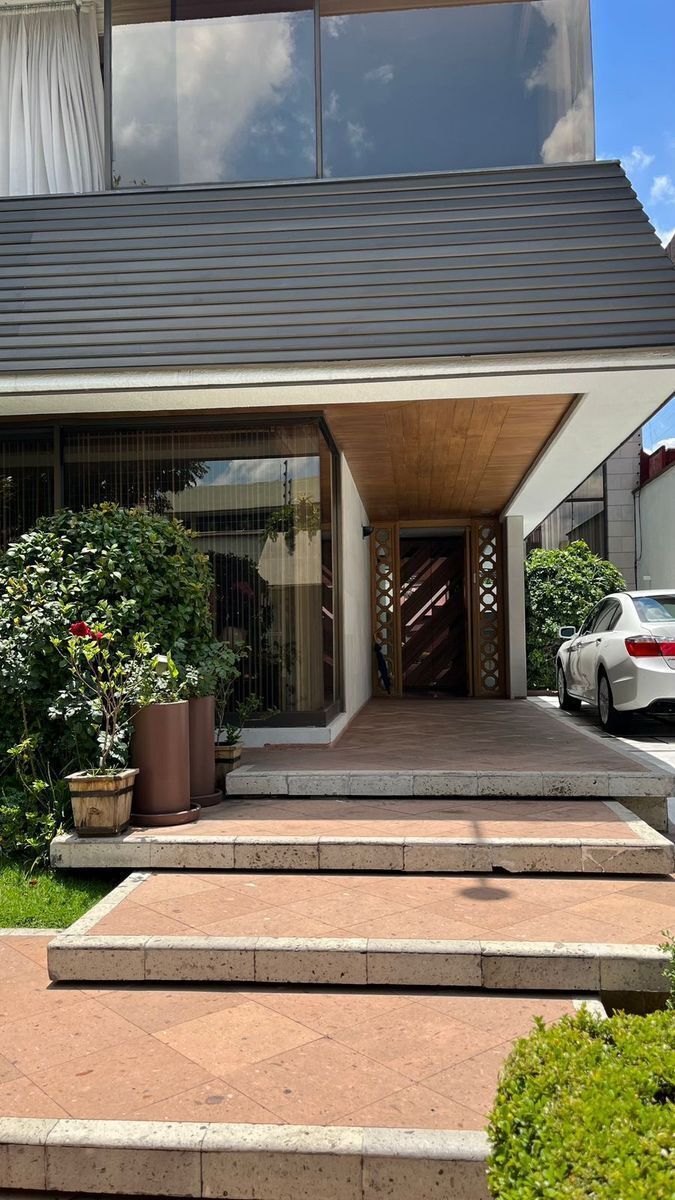 CASA EN BOSQUES DE JARACARANDAS - foto 2