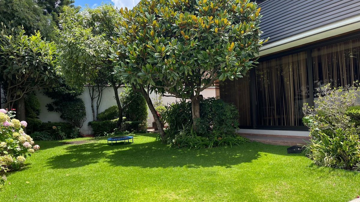 CASA EN BOSQUES DE JARACARANDAS - foto 1