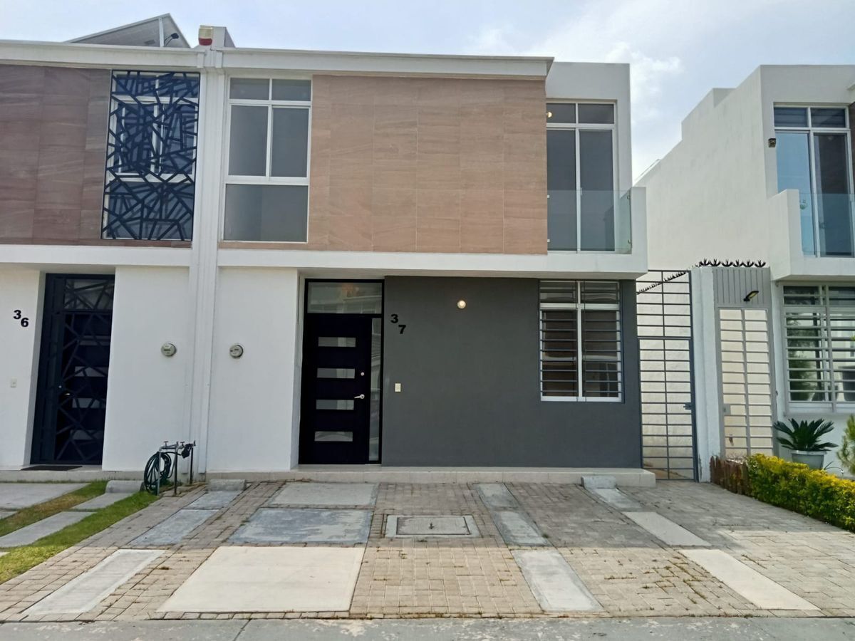 1 de 22: Casa en venta Fracc Luna Bosque Residencial Zapopan