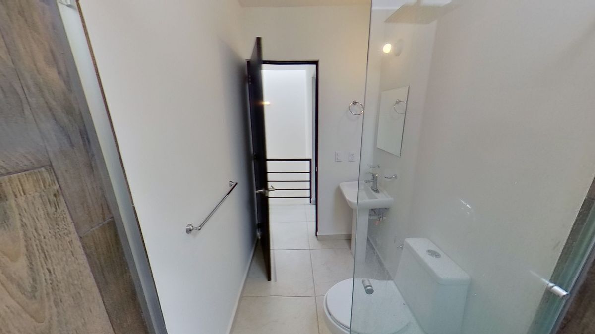 18 de 22: Casa en venta Fracc Luna Bosque Residencial Zapopan