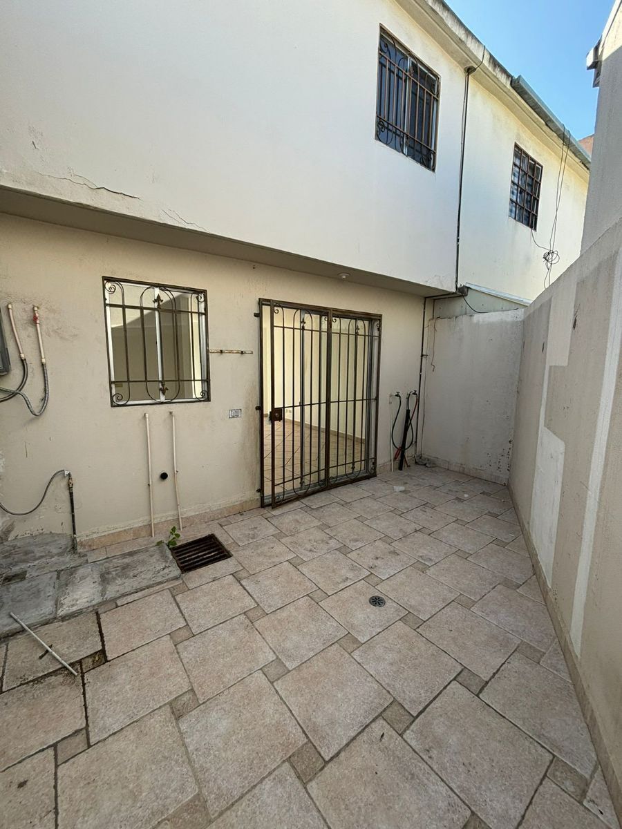 Casa en Colinas del Rey, Tijuana, foto 14 de 16