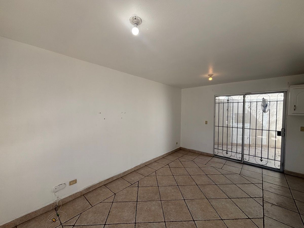 Casa en Colinas del Rey, Tijuana, foto 5 de 16